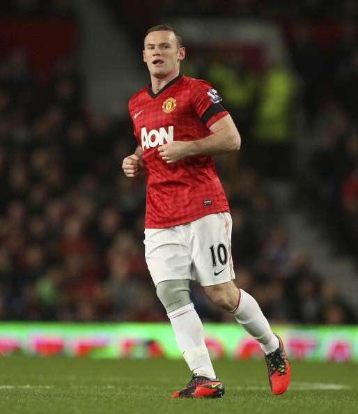 Dự kiến, R10 sẽ phải nghỉ thi đấu 2 tháng nhưng chỉ sau một tháng dưỡng thương, Rooney đã có thể tái xuất trong đội hình Quỷ đỏ.